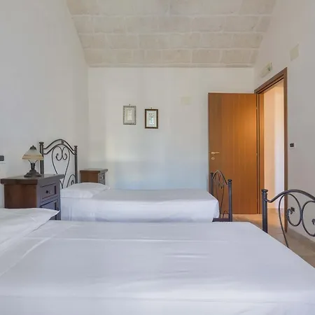 Trullo Due Coni By Barbarhouse